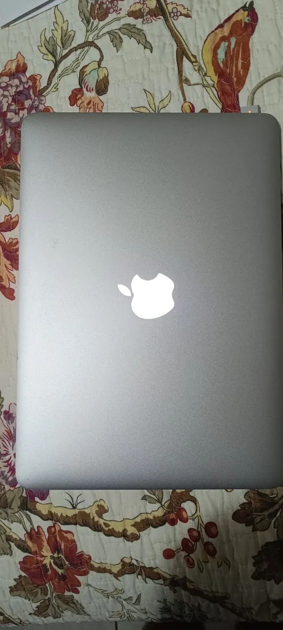 MacBook Pro Retina 13" (Late 2013) - Core i5 / 4GB RAM / 128GB SSD - C/ Caixa Original