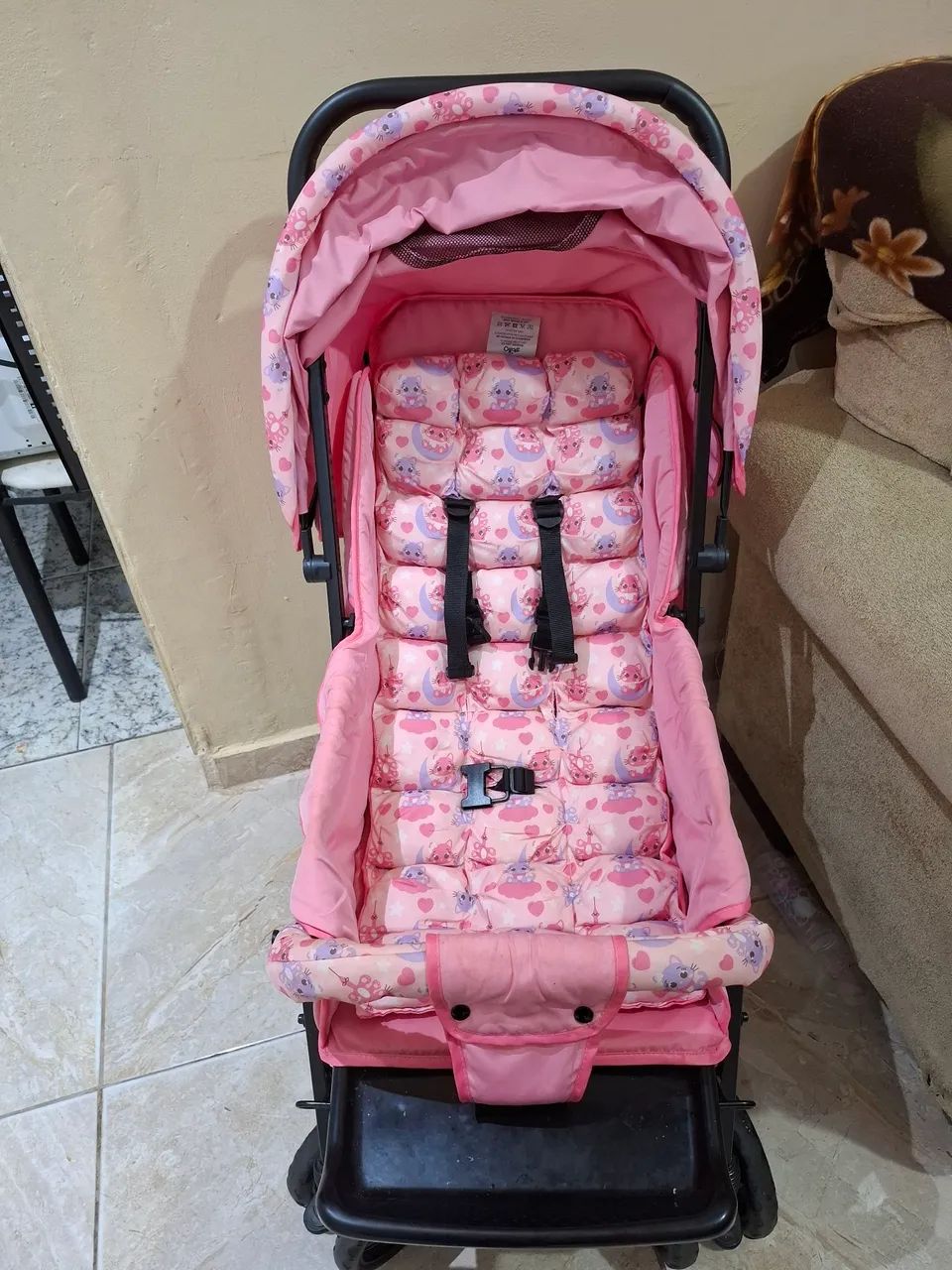 Carrinho de bebê menina