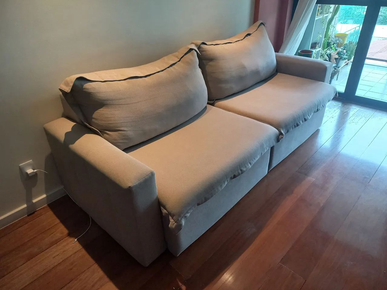 Sofá retrátil Isabel 2,30m em linho - ótimo estado - Foto 2