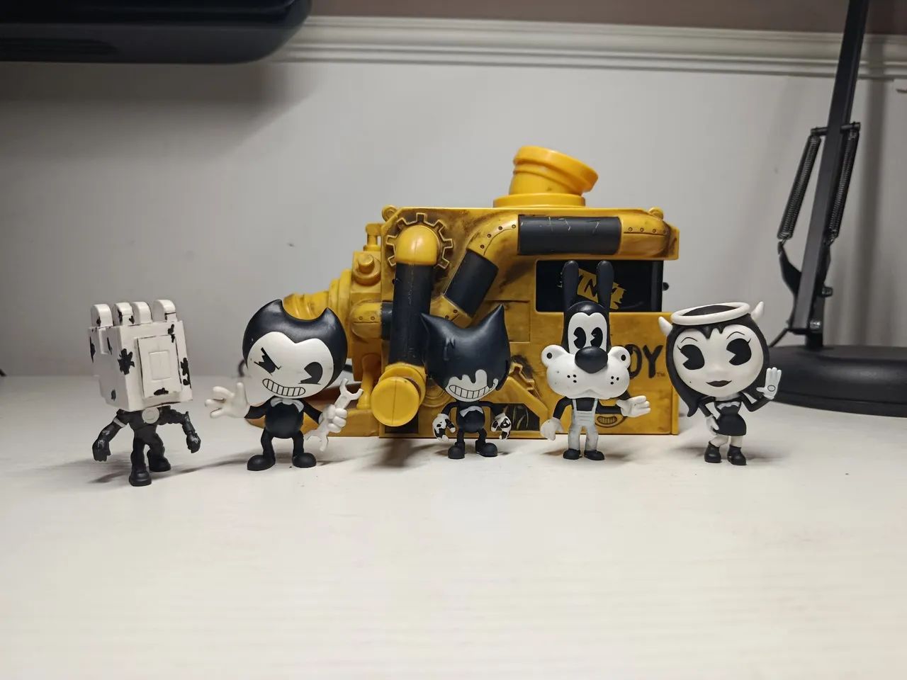 Lote de 4 bonecos Bendy and the Ink Machine