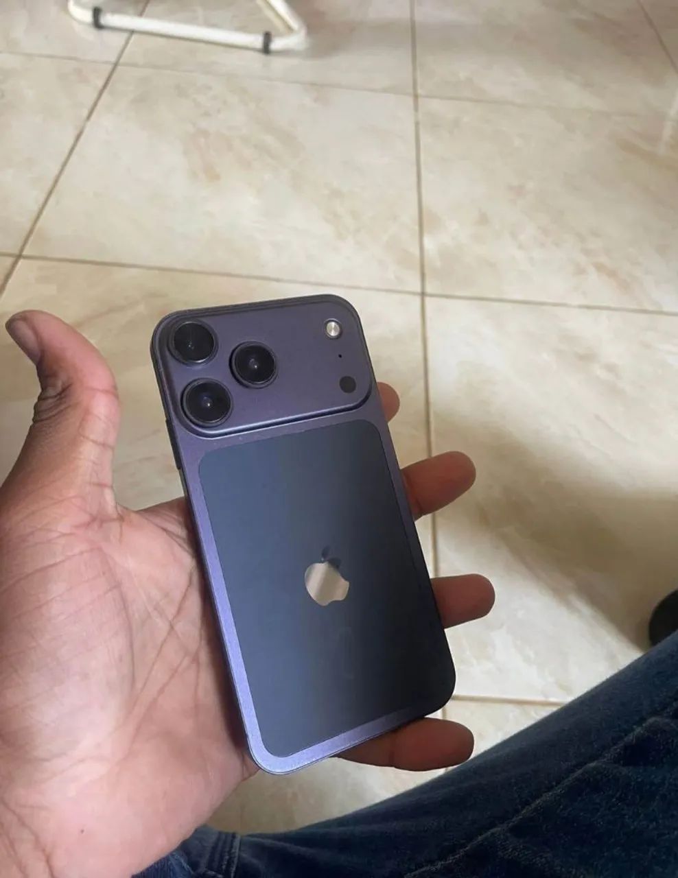  iPhone 11 /  Visual de iPhone 17 - Foto 2