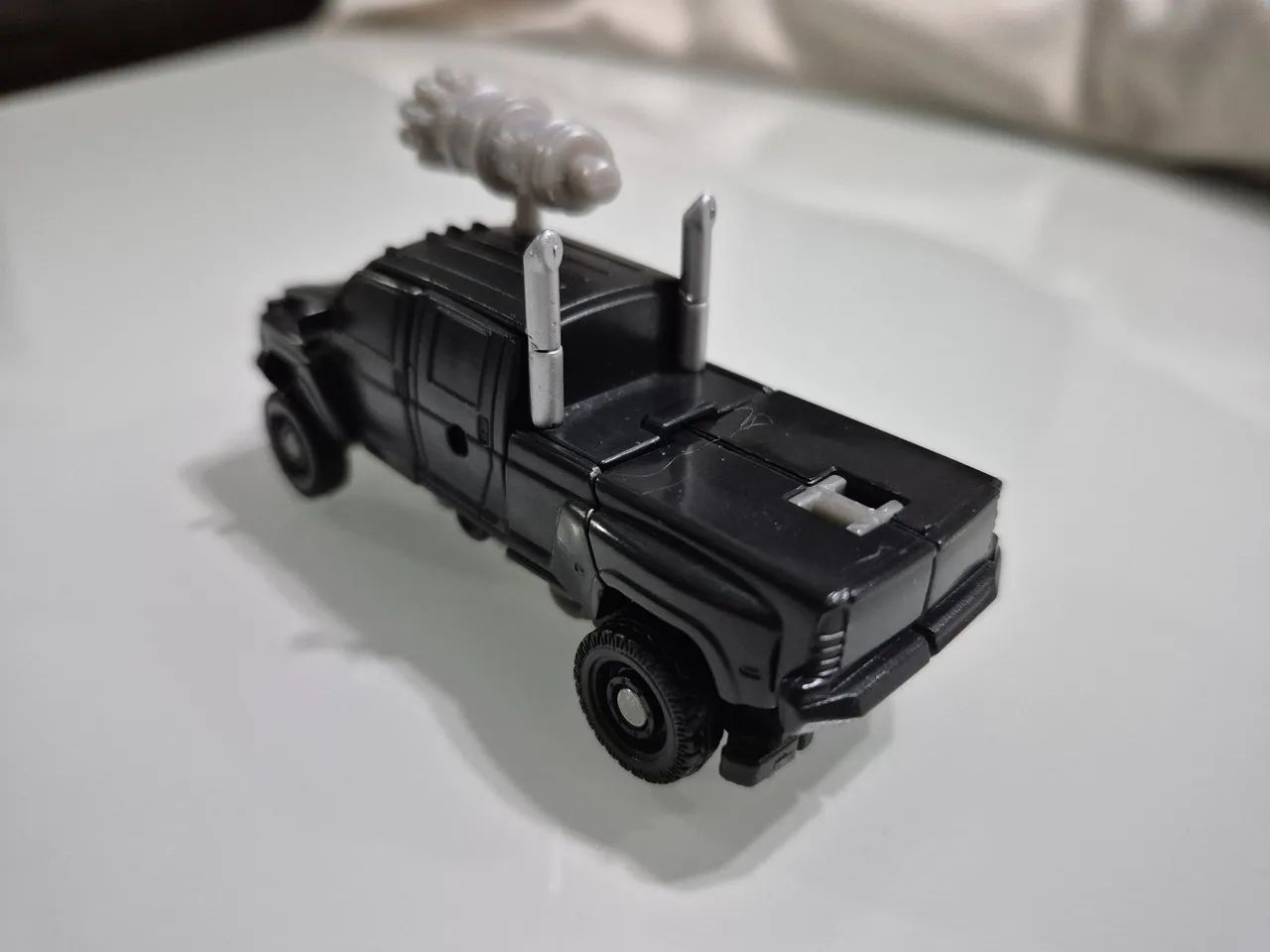 Transformers Ironhide DOTM - Foto 2