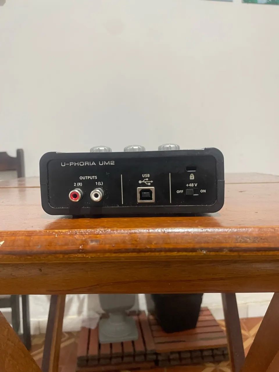 Interface de Áudio Behringer U-Phoria UM2 - Foto 4