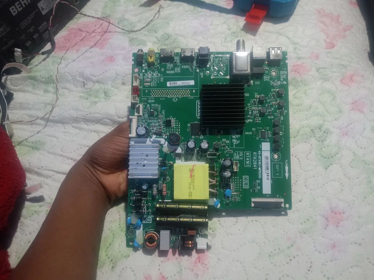 Placa mãe TCL 40 polegadas  - Foto 2