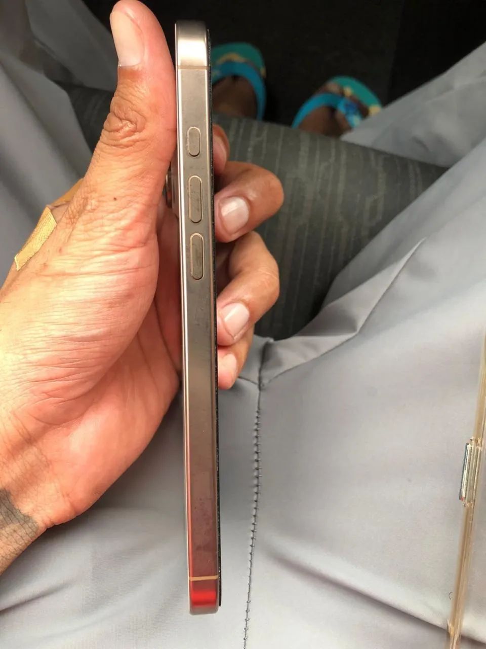 Iphone 16 pro max  - Foto 4