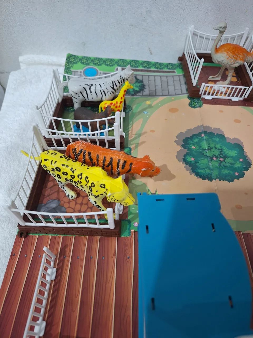 Combo de brinquedos zoológico e bichinhos animais da floresta - Foto 4