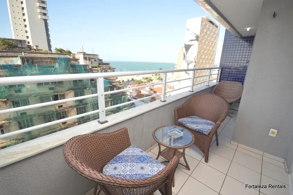 Foto do anúncio de VARANDAS DE IRACEMA. Apartamento com 2 quartos. Aluguel mensal ou temporada. em Meireles, Fortaleza