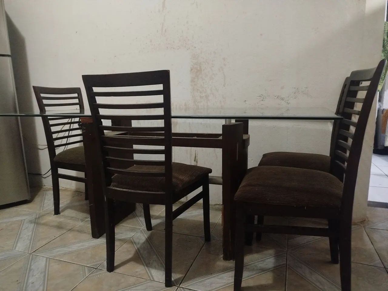 Mesa de vídro 4 cadeiras - Foto 3