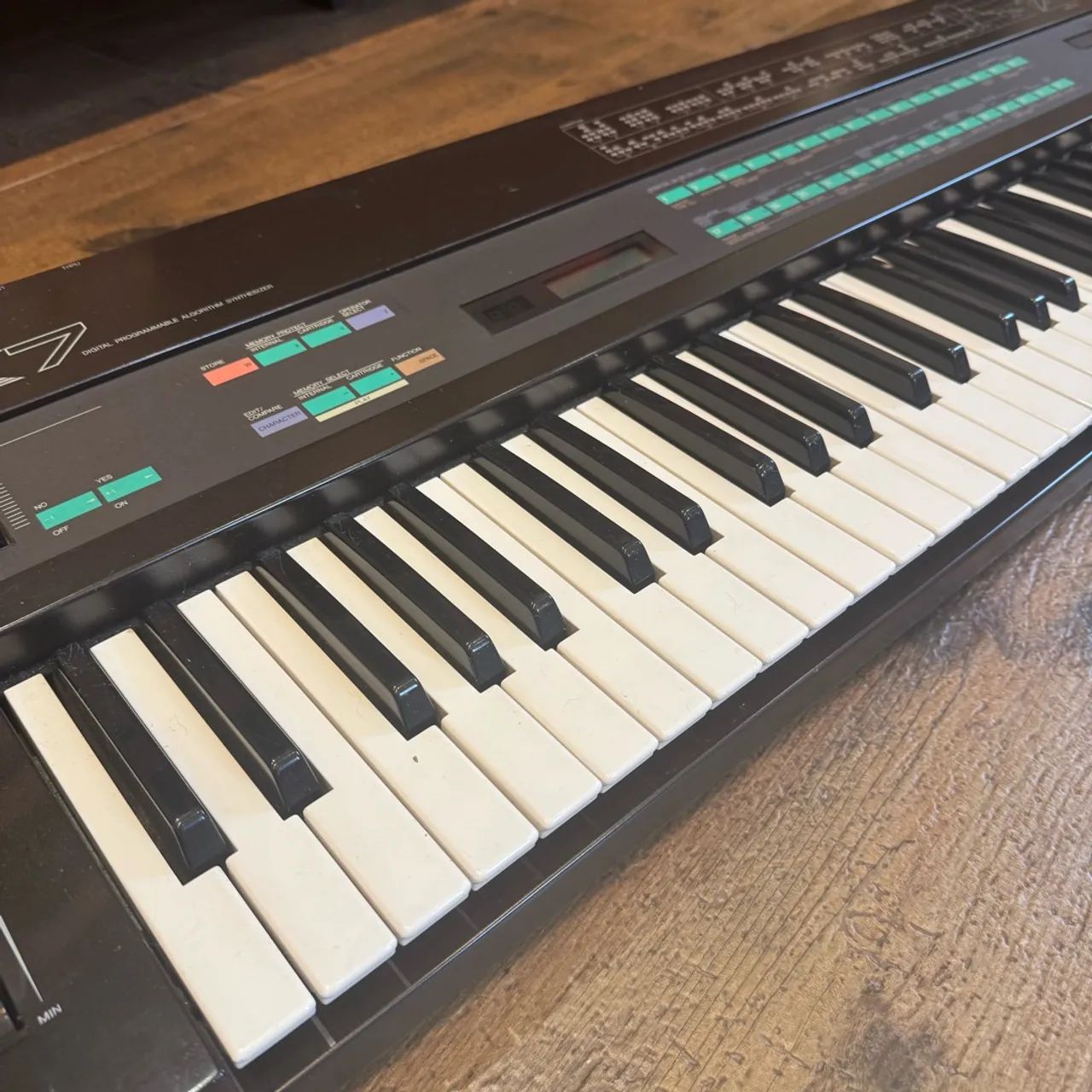Teclado Yamaha DX7  - Foto 4