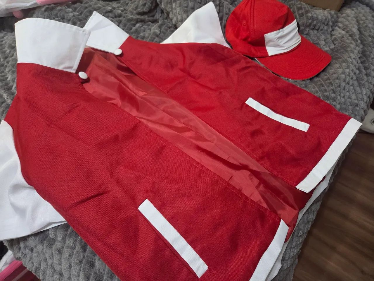 Cosplay Red Pokémon - Tamanho M - Foto 3