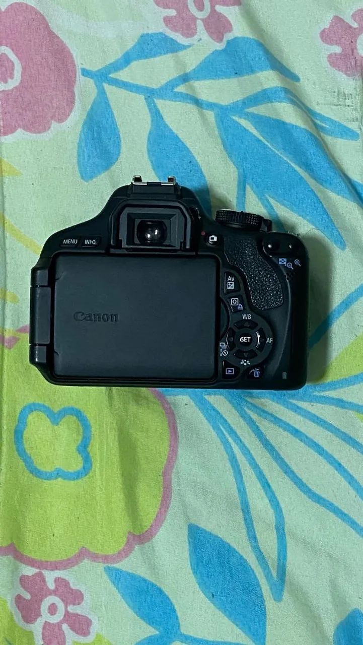 Vendo CÂMERA CANON EOS REBEL T3i + LENTE 18-55mm + 64GB - COMPLETA! - Foto 6