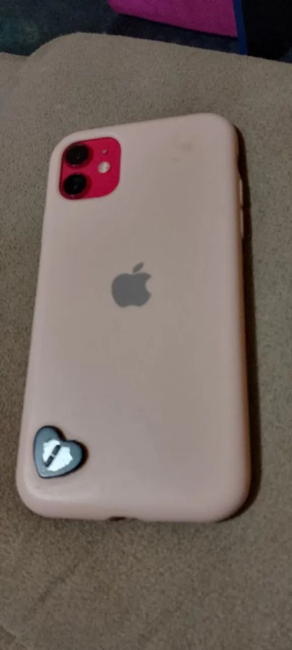 Celular iPhone 11 excelente.. - Foto 2