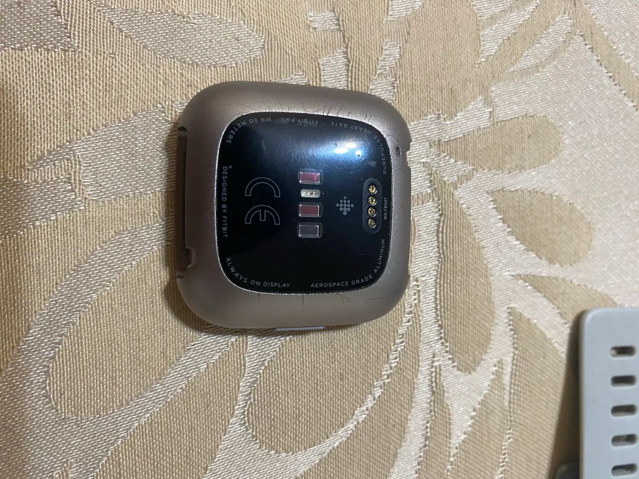 Relógio smart Watch Fitbit Versa 2 - Foto 5