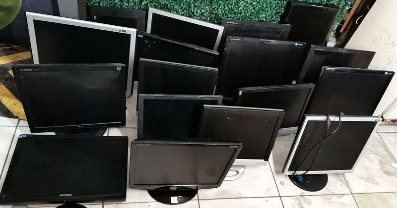 Vários Monitores a partir de 50 reais