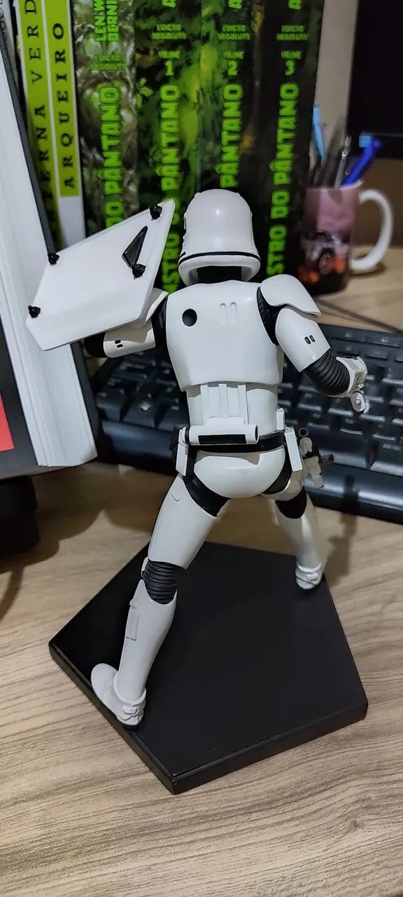 Riot Control Stormtrooper Art Scale 1/10 (Star Wars: O Despertar da Força) - Iron Studios  - Foto 3