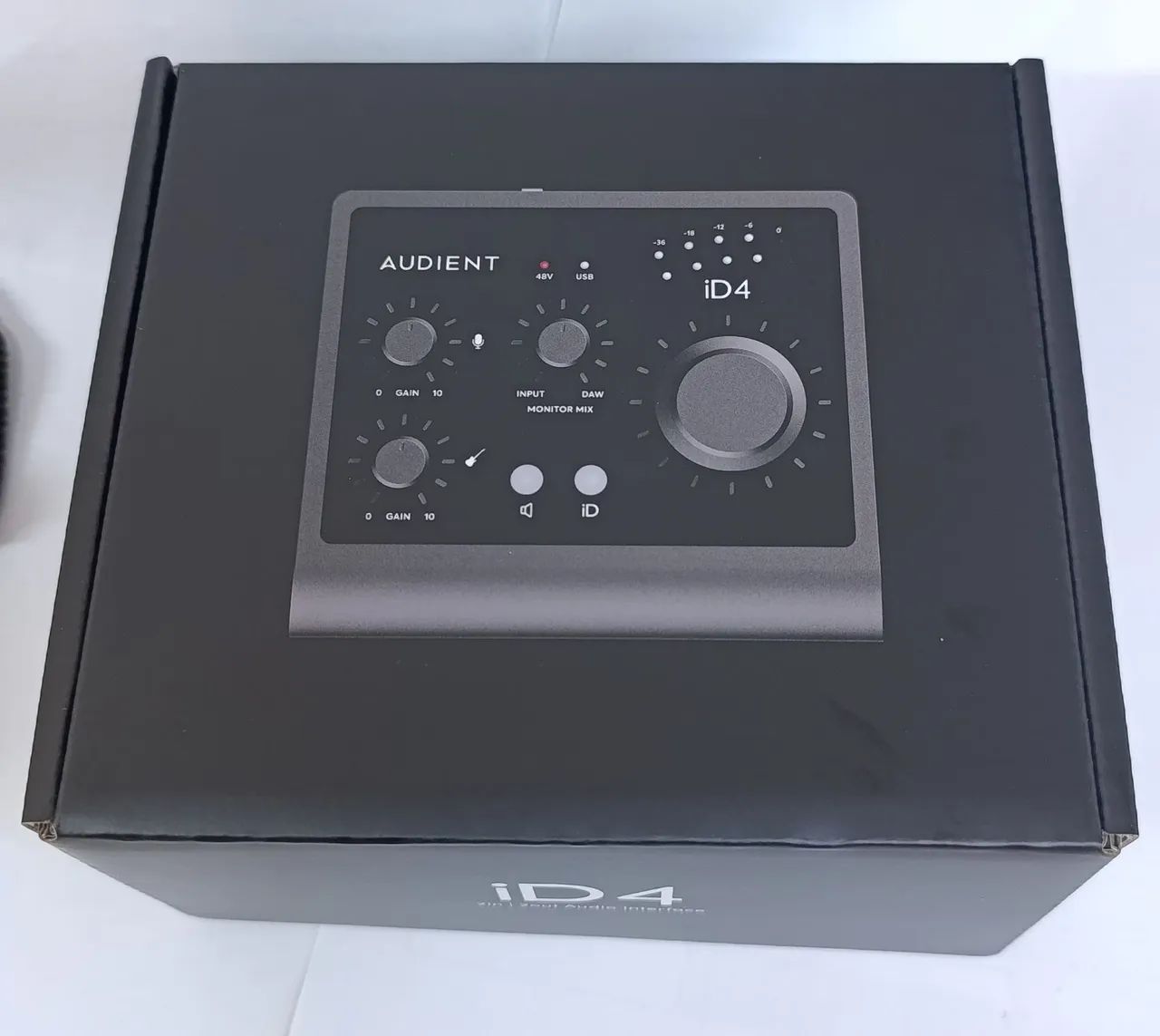 Interface de Áudio Audient iD4 MKII - Foto 4