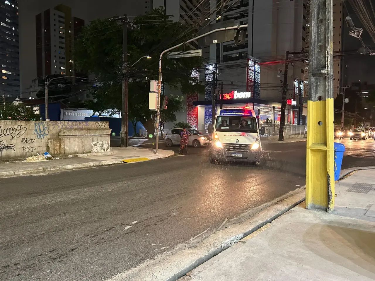 Imóvel à Venda na Torre  445m², 1 Quarto (1 Suíte)