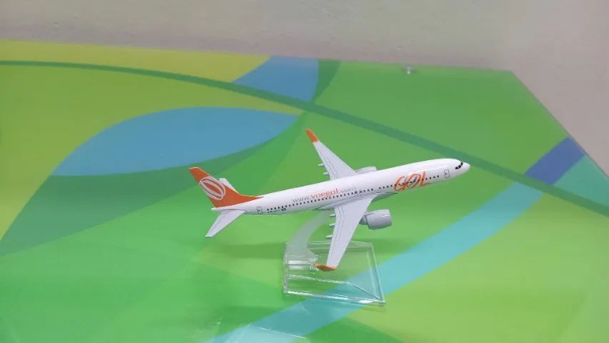 AVIÃO MINIATURA GOL - 16cm  PRESENTE, DECORAÇÃO E DESTAQUE