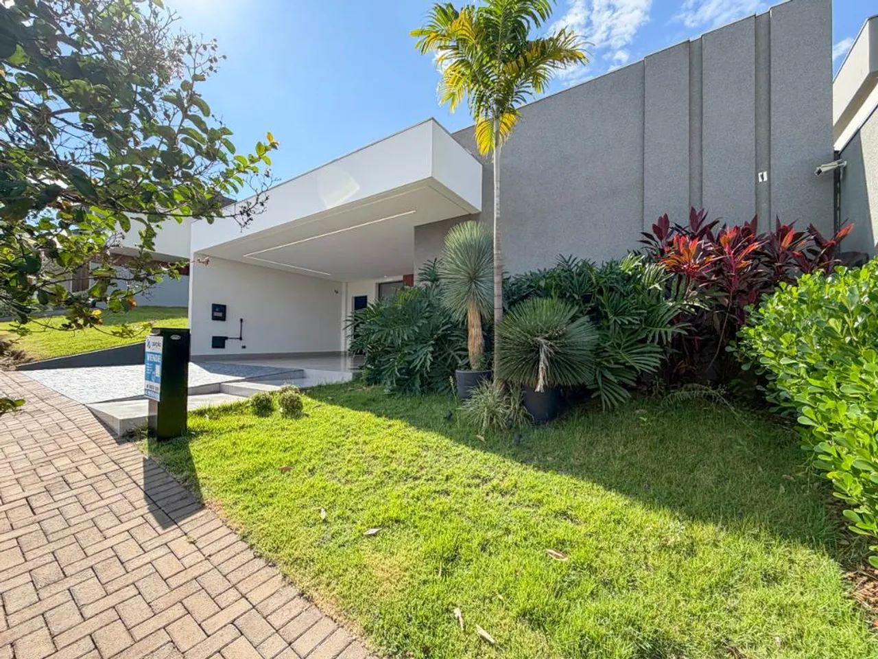 Casa à venda em Maringá, com 3 suítes, com 220 m², Condomínio Horizontal Hayashi - Foto 2