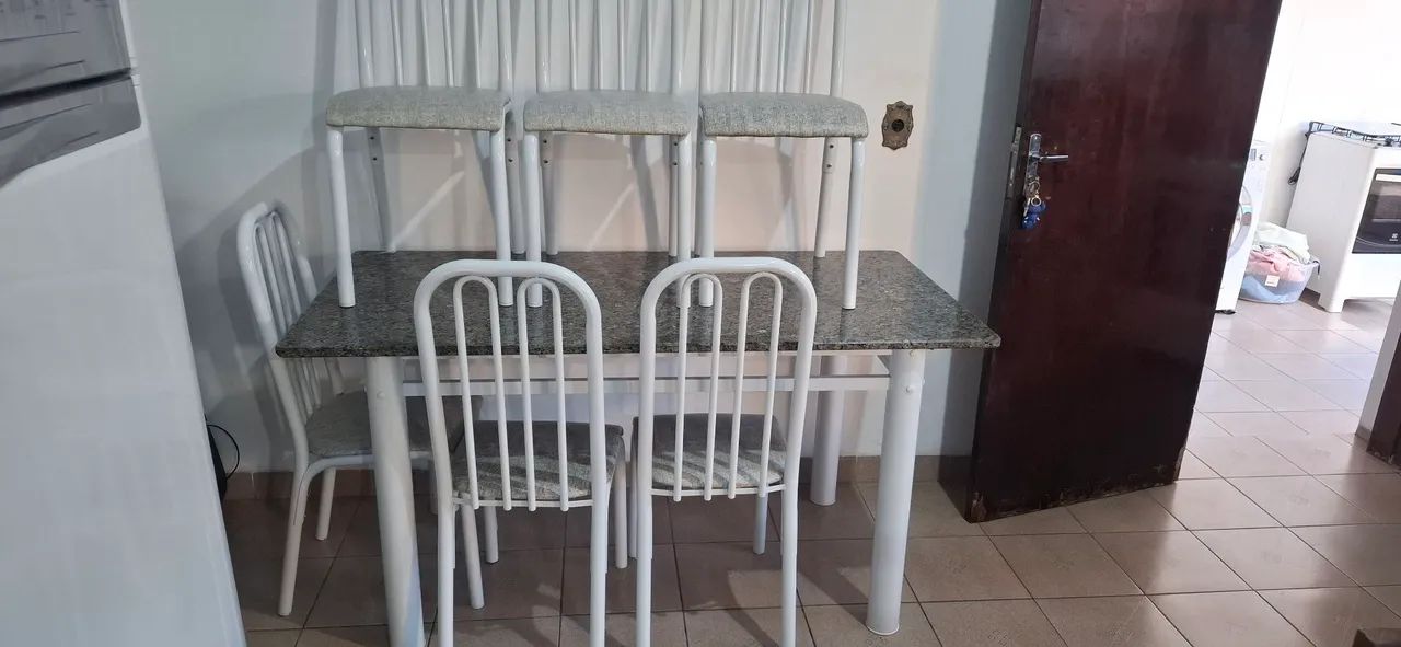 Mesa marmore com 6 cadeiras  - Foto 2