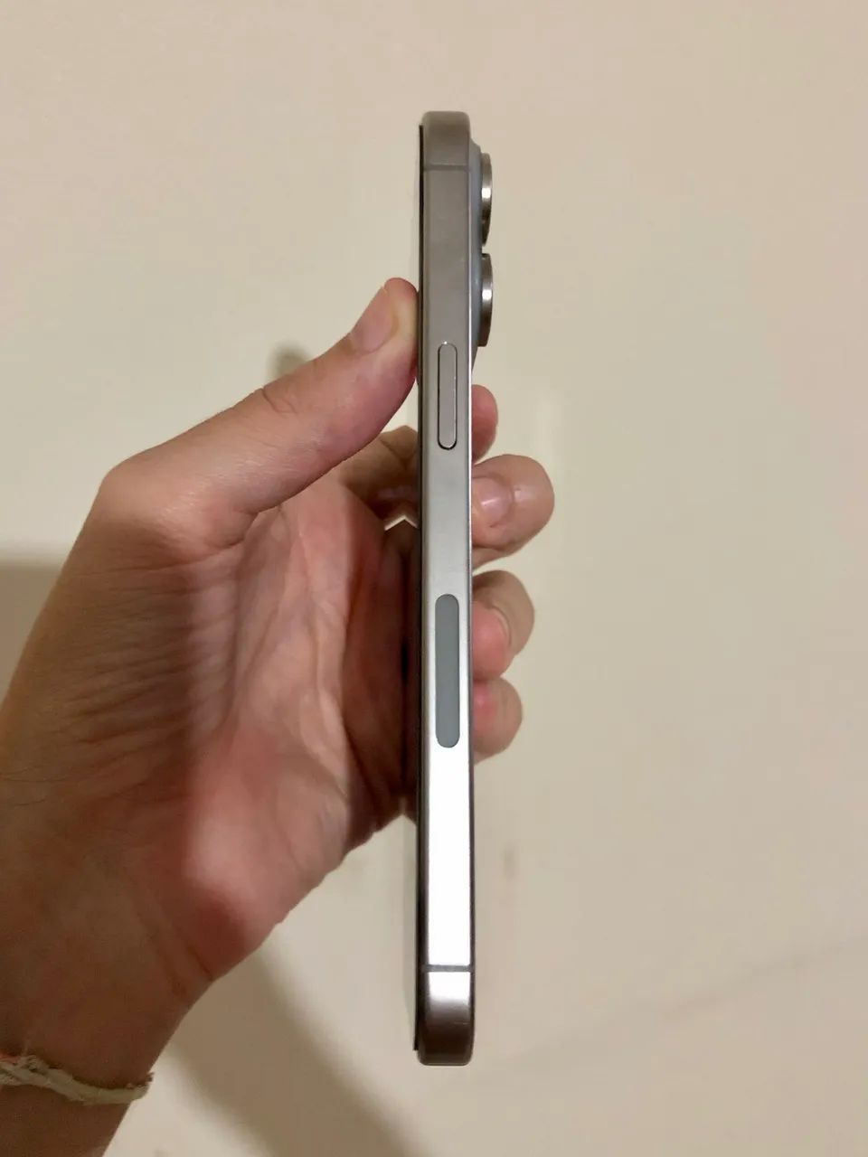 iPhone 15 Pro Max 256 GB Titânio Natural em excelente estado  - Foto 3