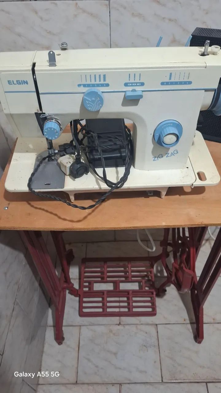 Máquina de Costura - Foto 2