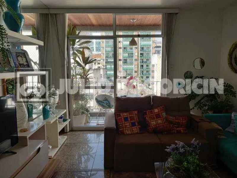 Apartamento - / Residencial / Icaraí