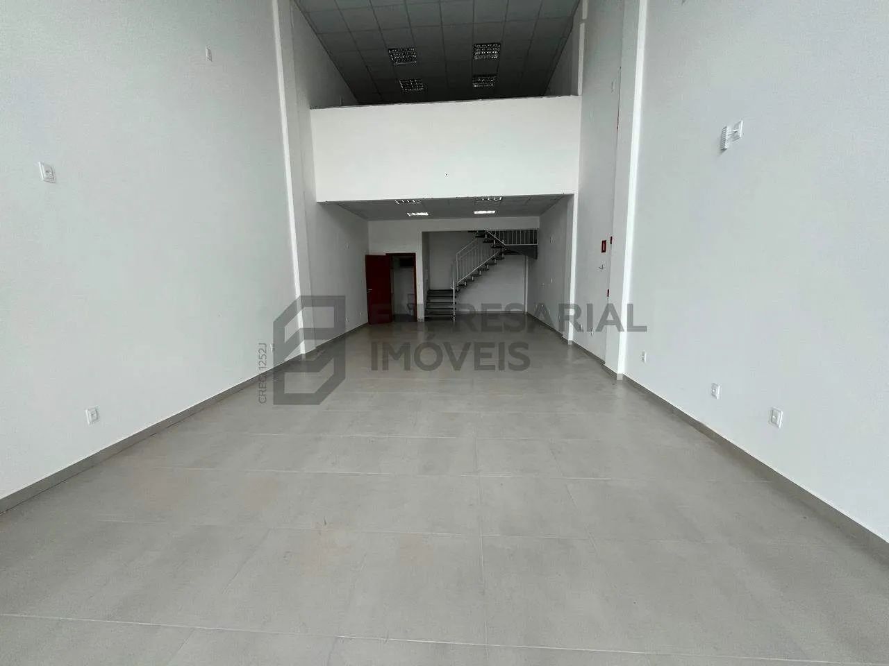 Loja para Aluguel no Centro de Palhoça (100m² internos + 20m² externos) - Foto 2