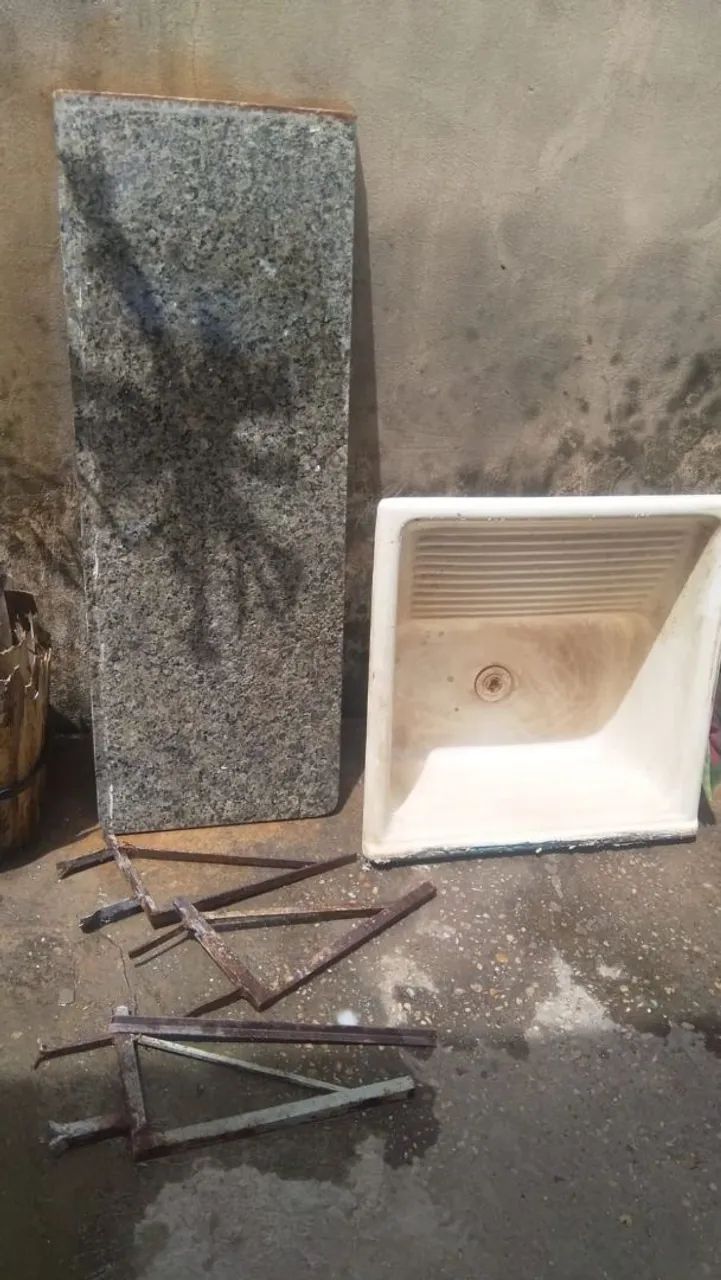 Vendo uma pedra de mármore e lavanderia por 250 reais  - Foto 3