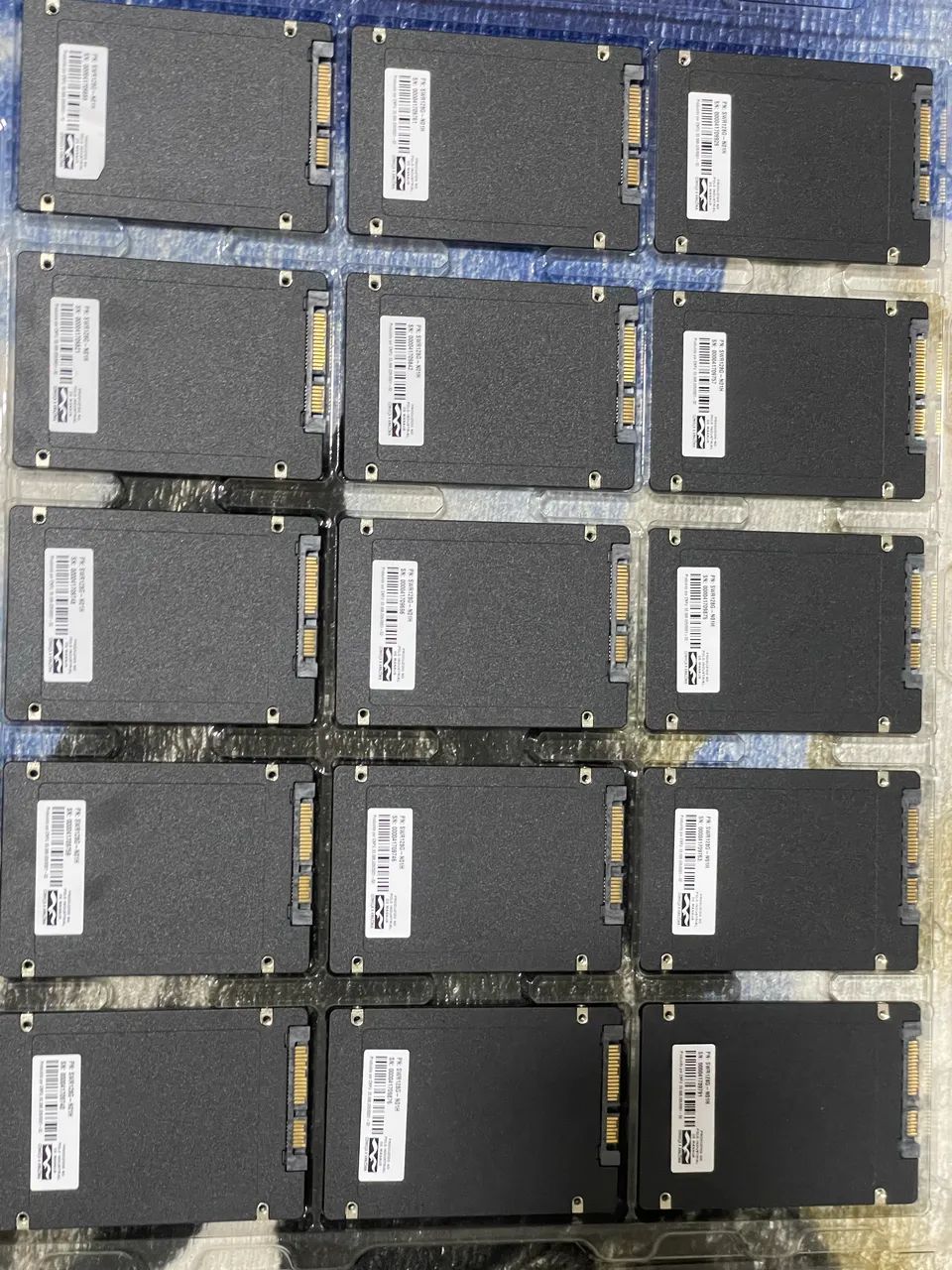100uni DISCOS SSD 128GB - Foto 4