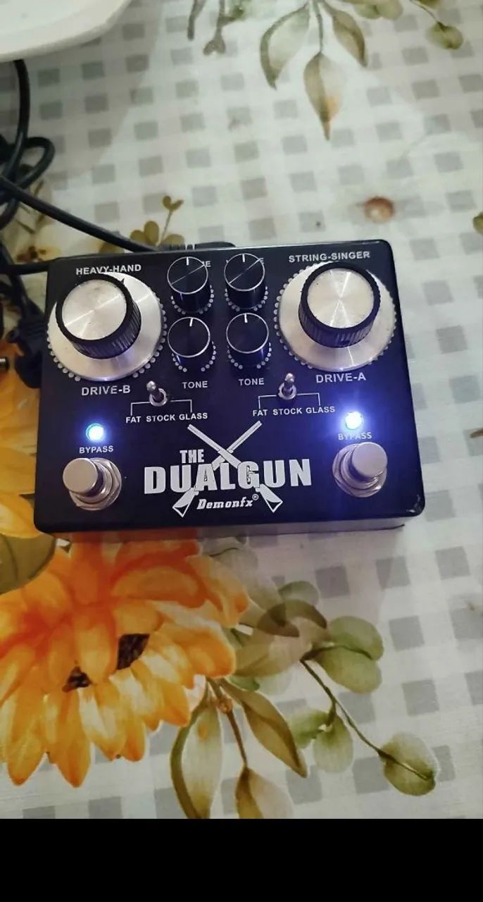 Pedal de guitarra overdrive dualgun 