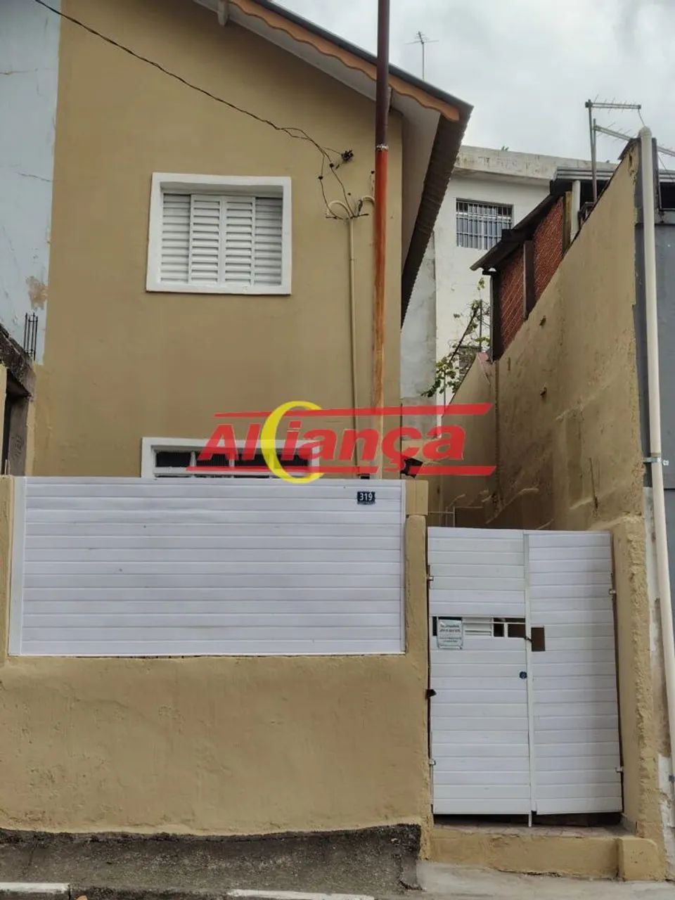Casa 40m², com 1 quarto à locação no Macedo