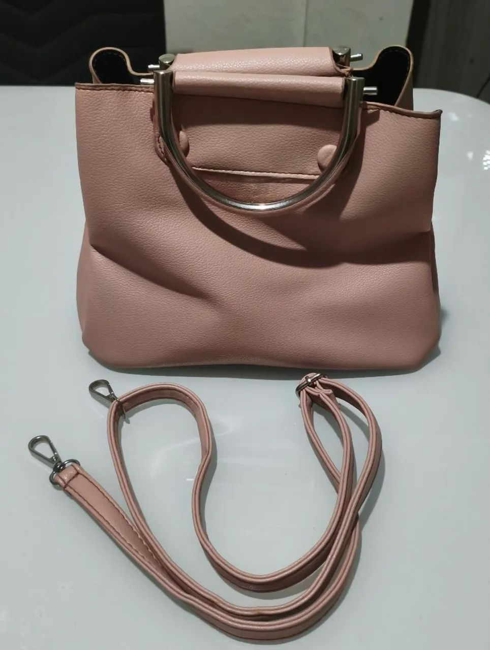 Bolsa feminina média.  - Foto 3