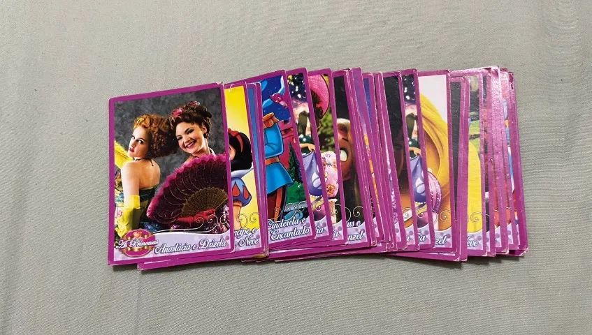 LOTE DE CARDS COLECIONAVEIS - Foto 2