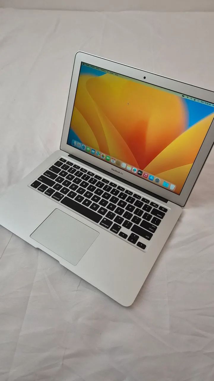 Macbook Air 13 2017 i5 8GB 256GB Osx Ventura - Computadores e