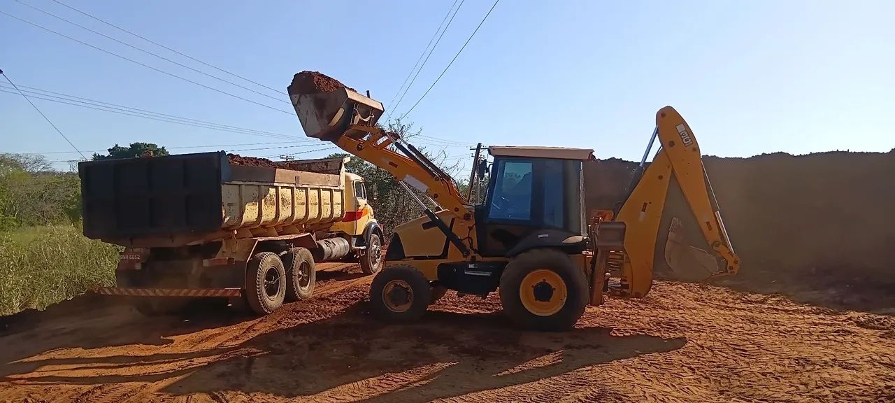 LIMPEZA , DEMOLIÇAO ,NIVELAMENTO , TERRA PARA ATERRO. - Foto 4