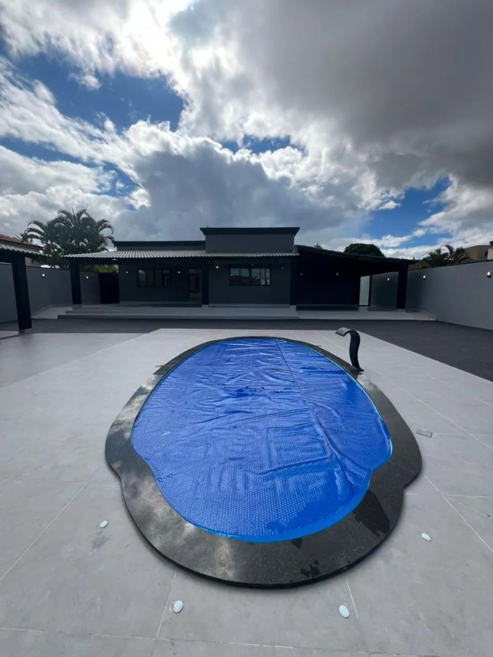 VENDO CASA EM VICENTE PIRES COM 1054 METROS  - Foto 4