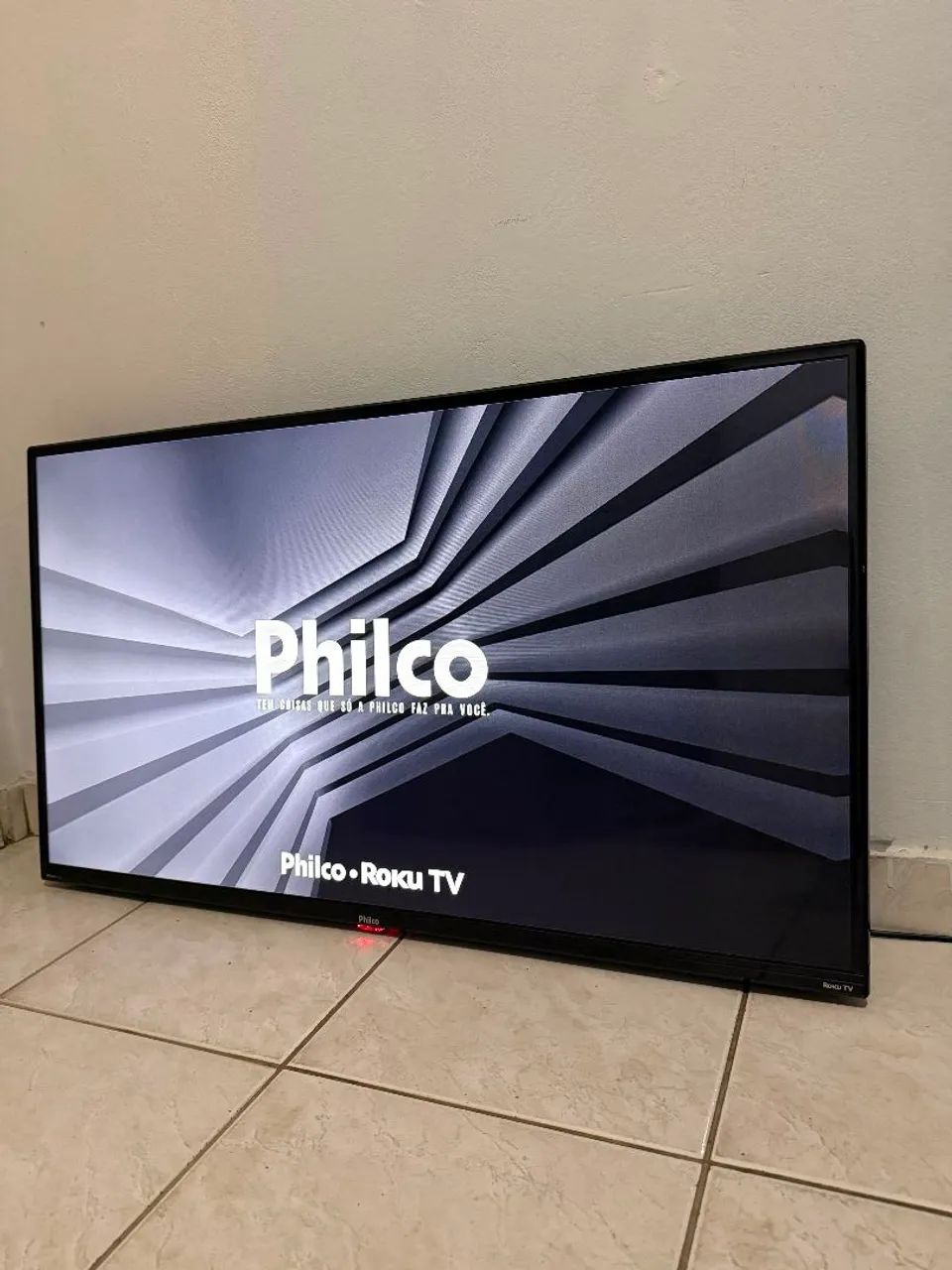 TV 42" PHILCO - ROKU TV