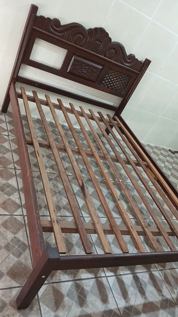 Cama de casal sucupira 