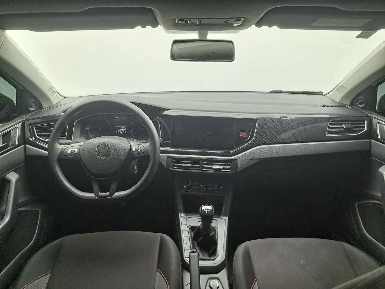 Volkswagen Polo Track 1.0 Flex 12V 5p, foto 15 de 18