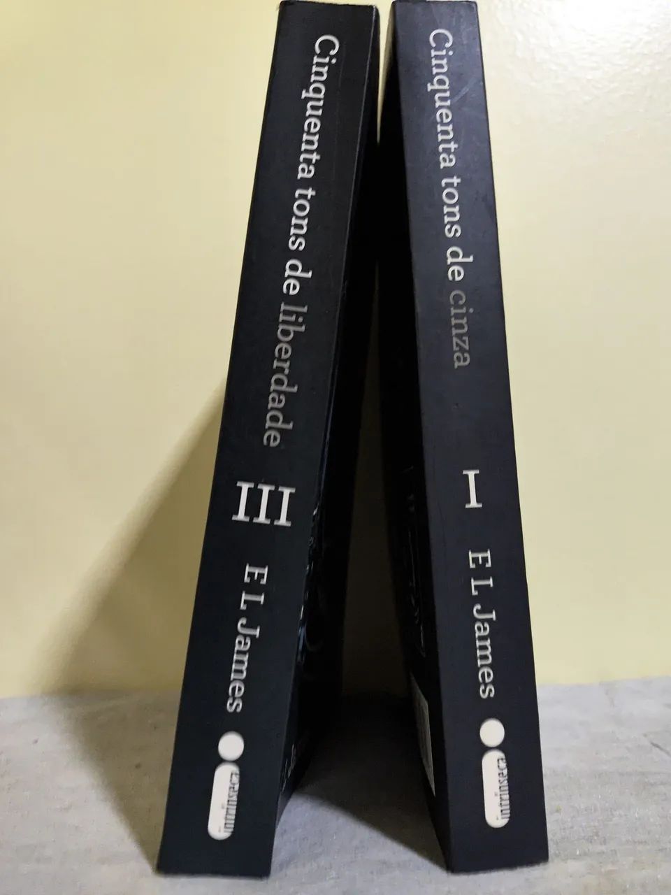 Livros 1 e 3 - Saga Cinquenta Tons