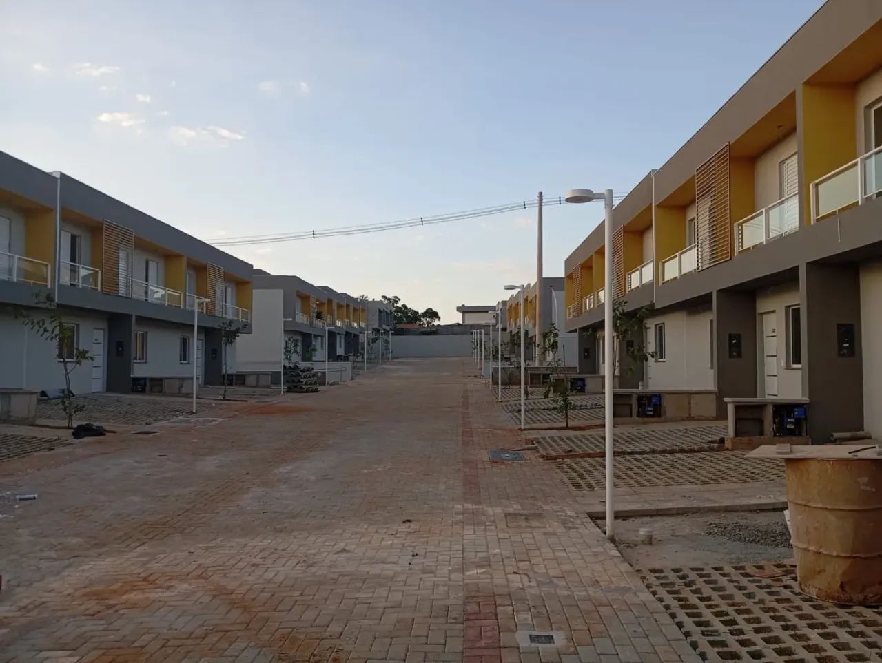 Sobrado com 3 dorms com suíte, condomínio fechado com lazer completo - Foto 3