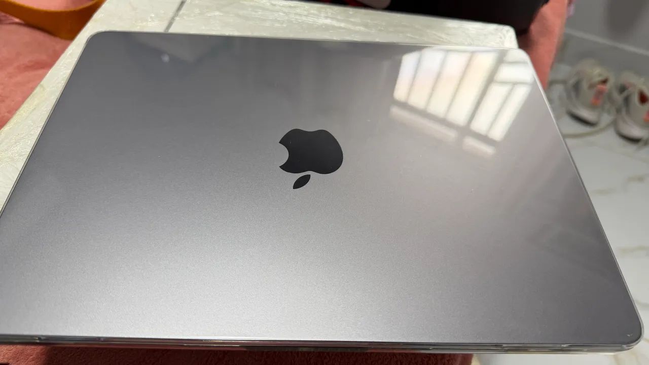 MACBOOK M3 - Foto 3