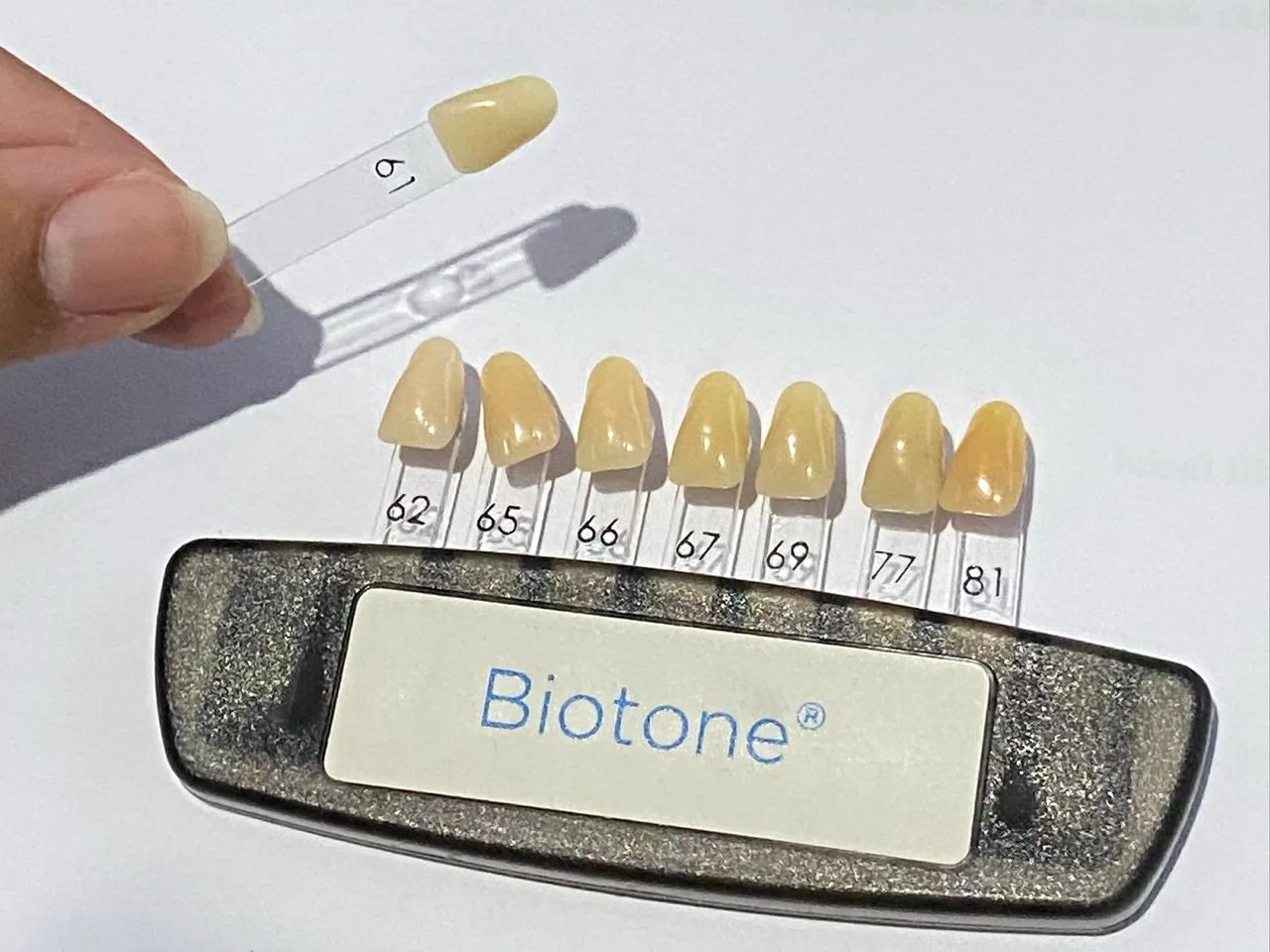 Escala de cores Biotone - Dentsply SIRONA  - Foto 3