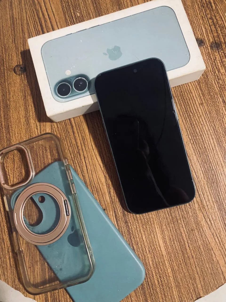 Vendo iPhone 16  - Foto 4