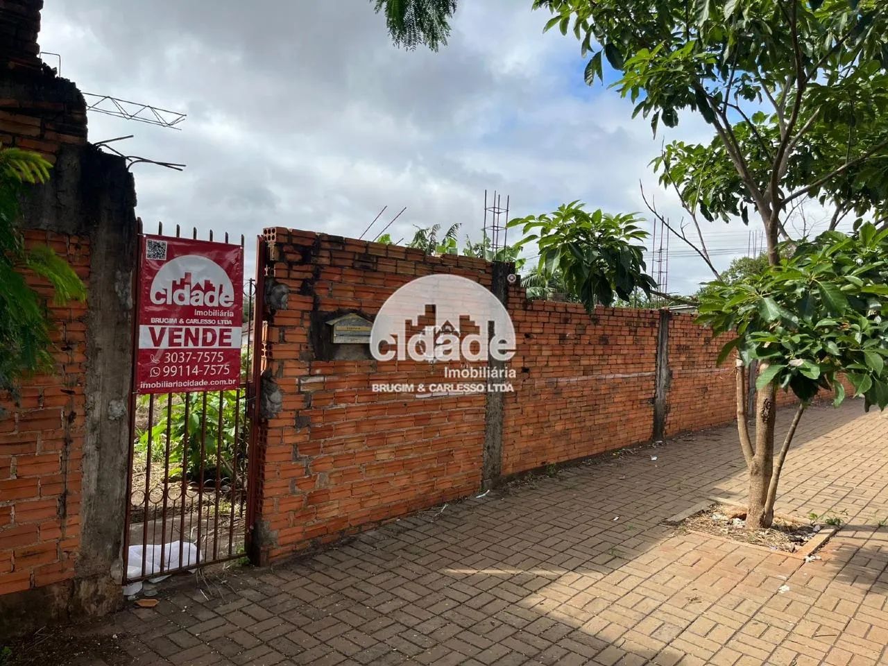 Terreno à venda, 1 quarto, Interlagos - Cascavel/Pr