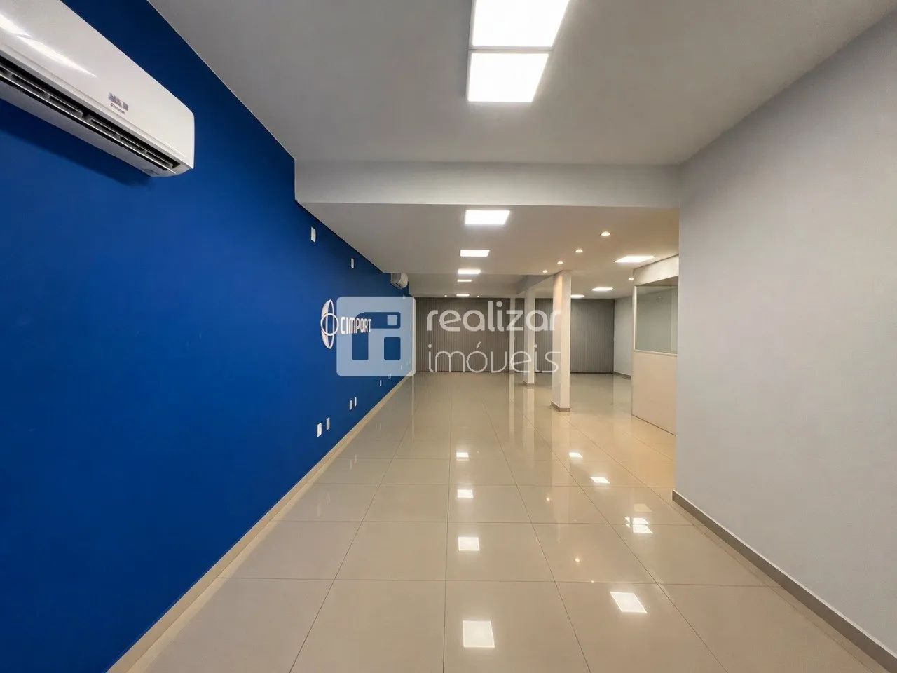 Sala comercial no bairro Kobrasol em São José