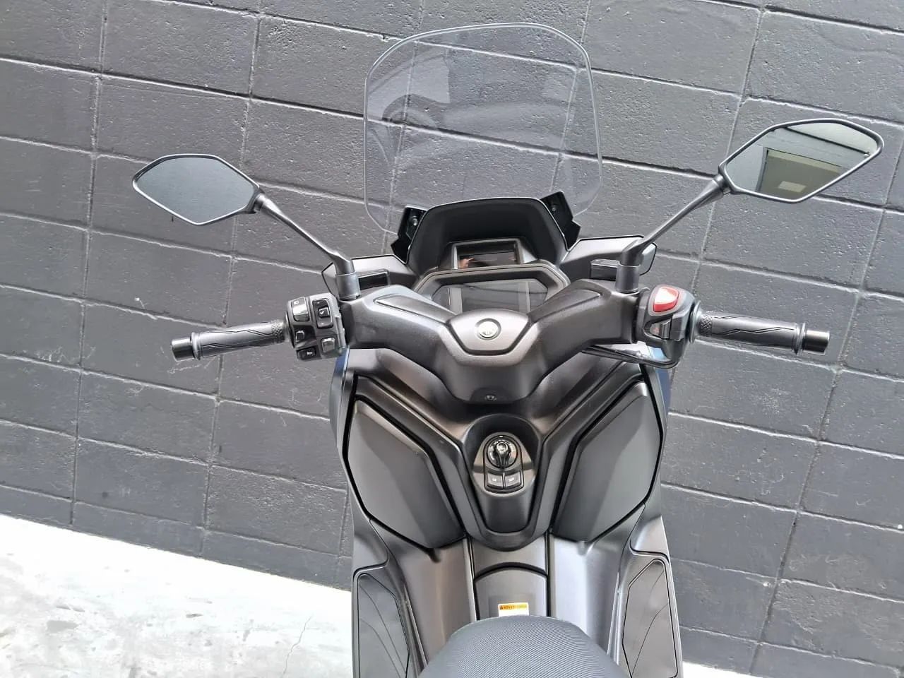 Yamaha XMAX 250 CONNECTED  - Foto 2