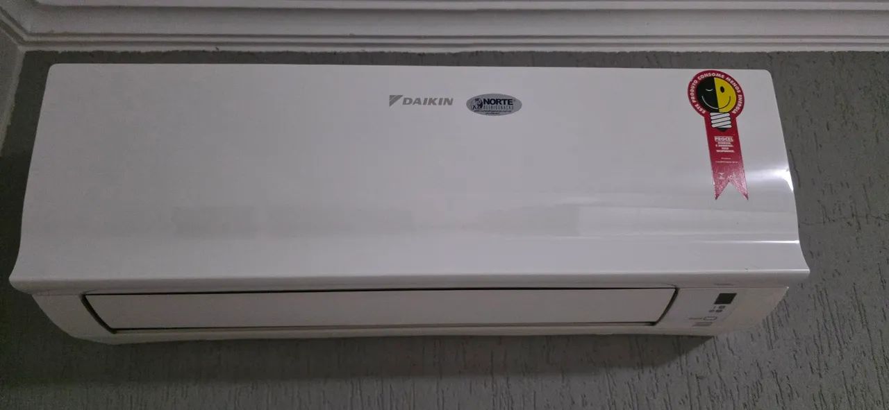 Vendo Ar Condicionado Daikin 18.000 btus