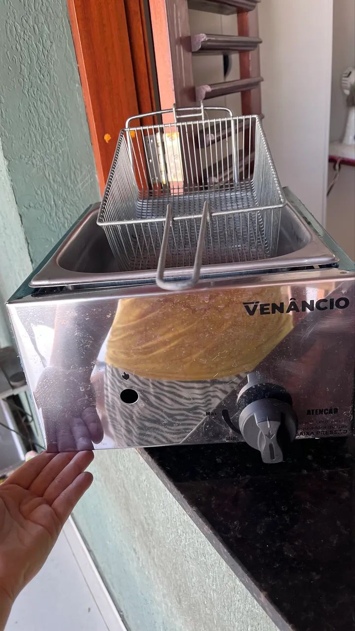 Fritadeira Venâncio nova 